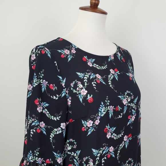 LC Lauren Conrad Snow White Sequin Apple Top - Picture 8 of 11